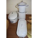 VINTAGE WHITE ENAMEL WARES TO INCLUDE TWO FISH KETTLES AND A TEA URN