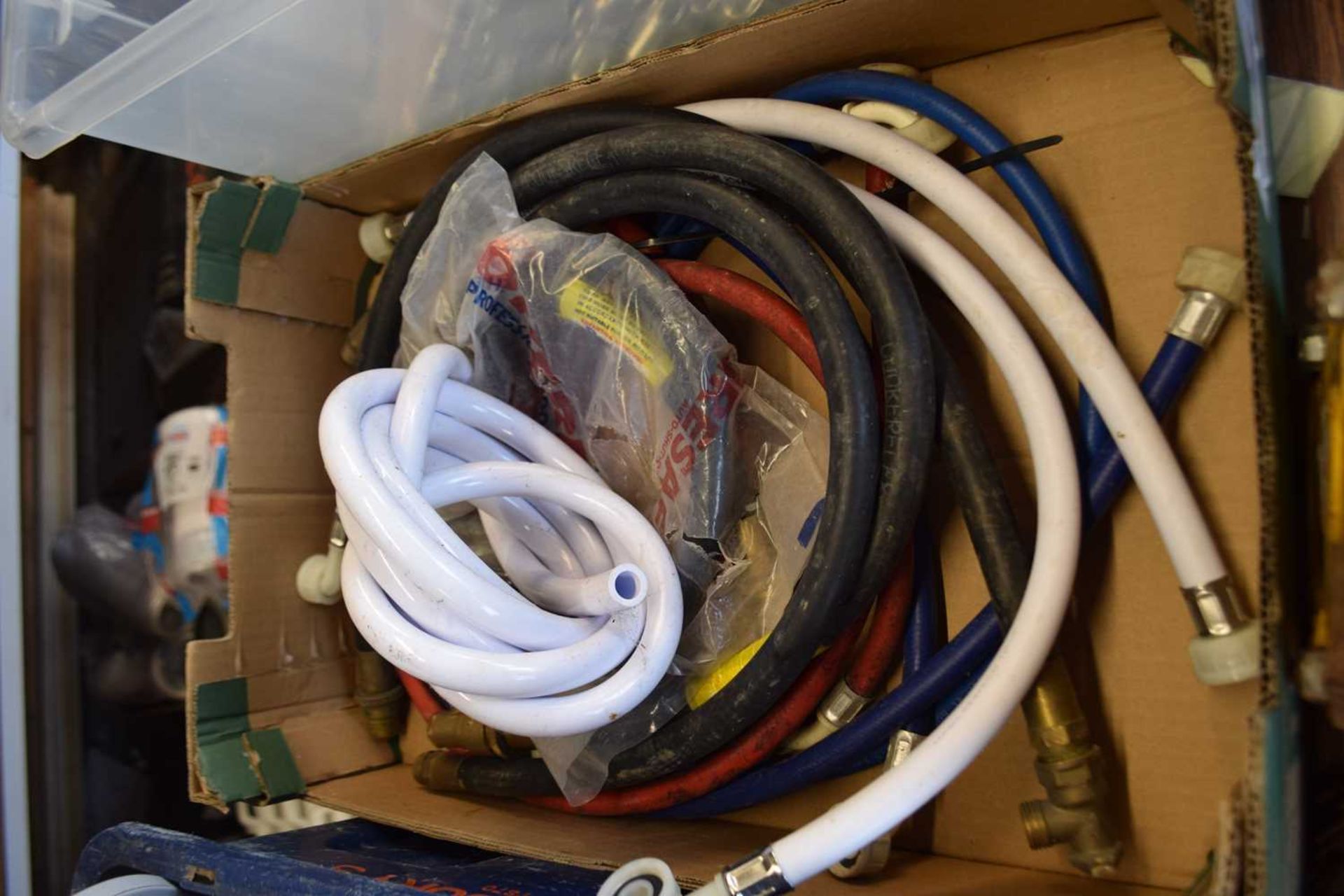 Box containing mixed appliance tubes