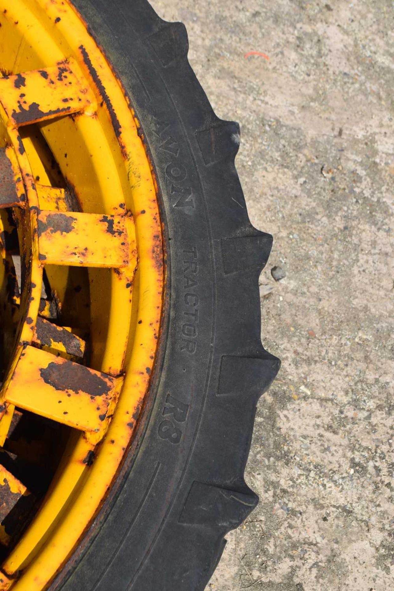 2 x Standen SDR100 row crop rims and tyres - Image 2 of 3