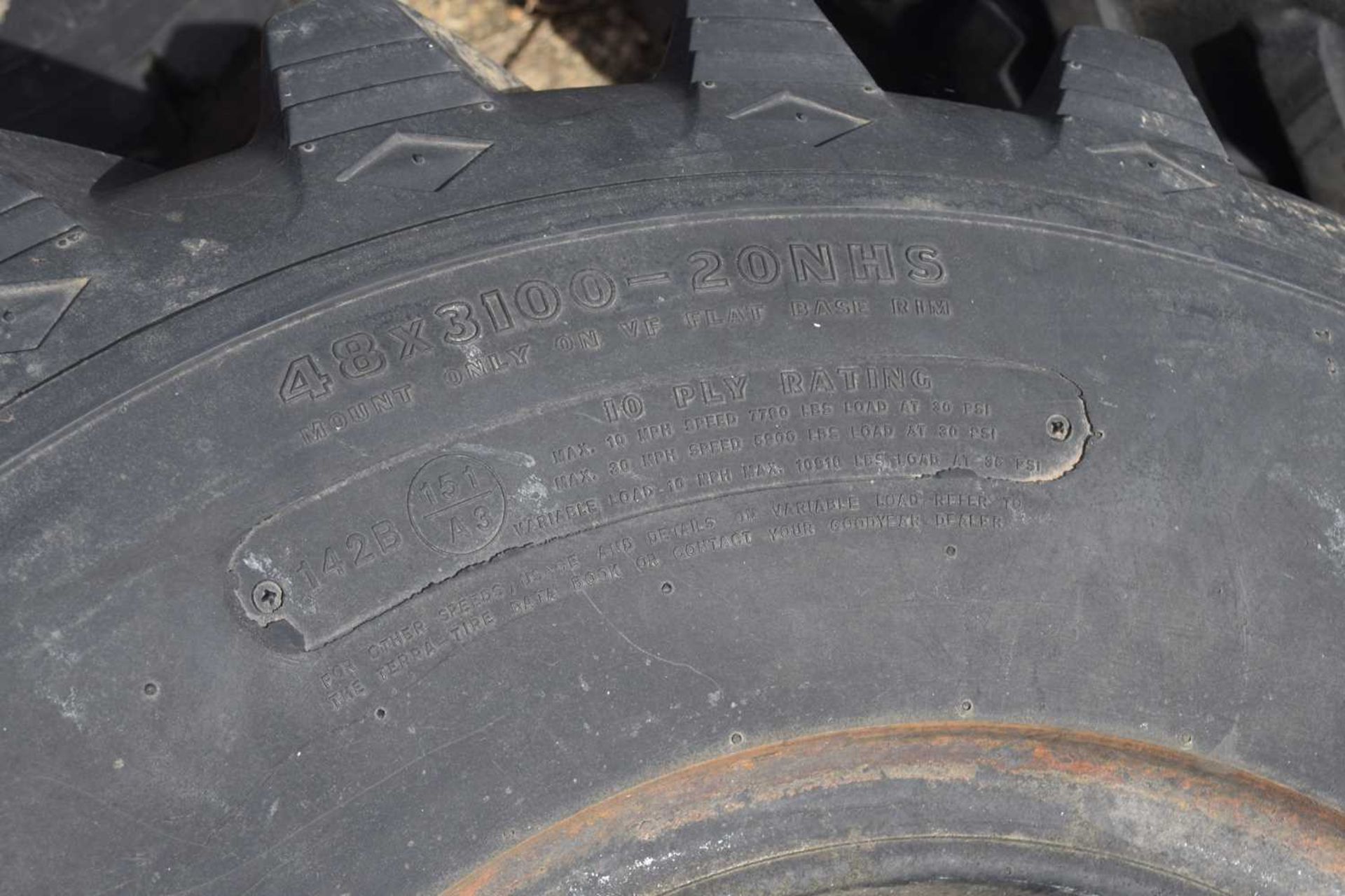 1 New Flotation Tyre - Image 4 of 4