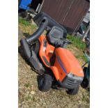 Husqvarna YTH160 Hydrostatic driven ride-on lawn mower