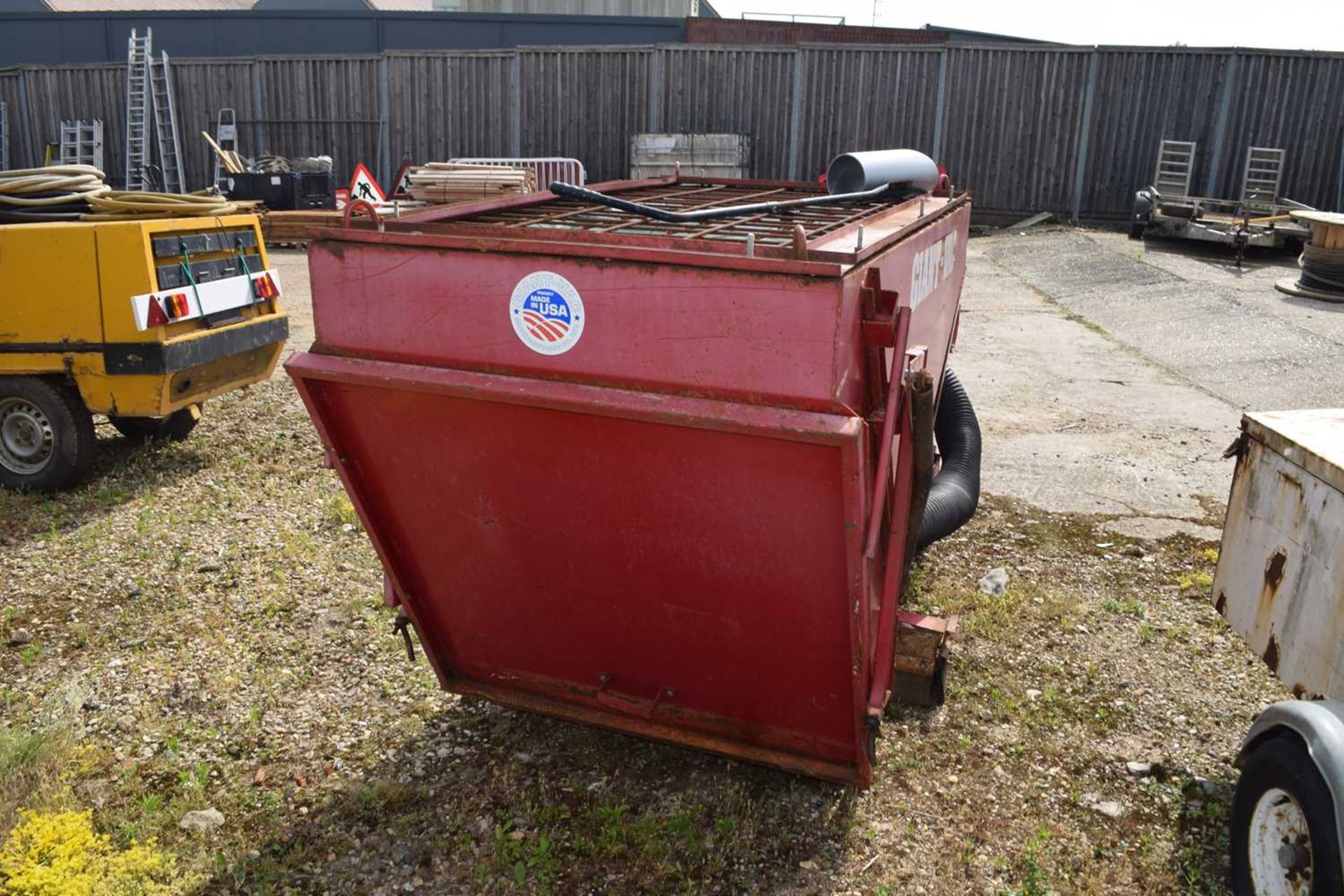 Giant Vac American made road cleaner with a Kohler OHC diesel engine - Image 3 of 3