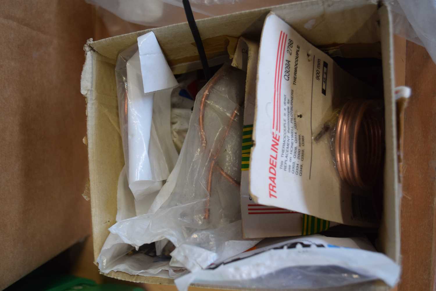 Boxed quantity of Threadline thermocouples