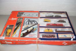 LIMA MODEL TRAIN SET COMPLETE WITH ENGINE ACCESSORIES