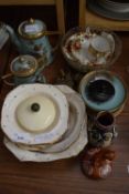 MIXED CERAMICS TO INCLUDE JAPANESE GILT DECORATED TEA WARES, TABLE WARES AND OTHER ITEMS