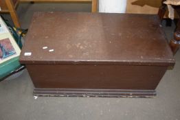 SMALL WOODEN STORAGE TRUNK