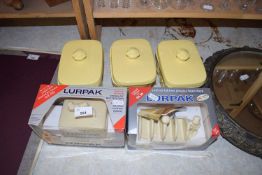 LURPAK BUTTER DISH, TOAST RACK AND THREE 'I CAN'T BELIEVE ITS NOT BUTTER' TUBS (5)