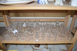 VARIOUS MIXED DRINKING GLASSES