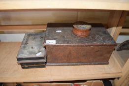 TWO SMALL WOODEN BOXES, A VINTAGE METAL CASH TIN, AND A CIRCULAR WOODEN TRINKET BOX (4)