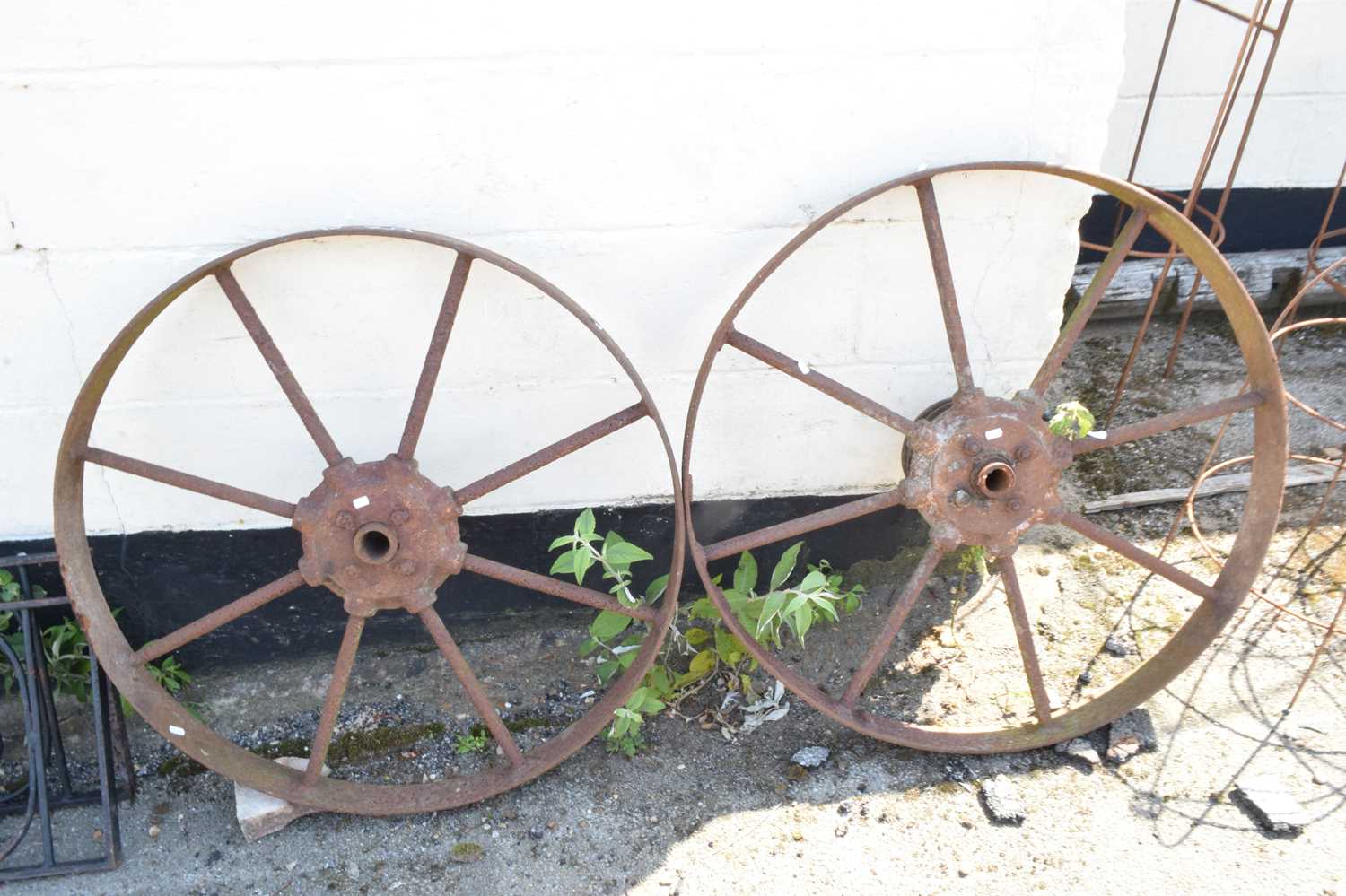 Pair of cast iron wheels, width 86cm