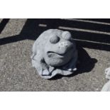 Composite garden statue of a frog, height approx 22cm