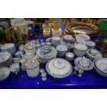 LARGE QUANTITY OF MODERN CHINESE BLUE AND WHITE TABLE WARES