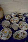 QUANTITY OF ROYAL WORCESTER EVESHAM PATTERN TABLE AND KITCHEN WARES