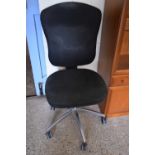 BLACK REVOLVING OFFICE CHAIR