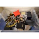 LARGE BOX OF VARIOUS MIXED WRIST WATCHES, WATCH PARTS ETC AND CLOCK PARTS