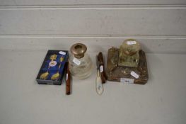 MIXED LOT TO INCLUDE A SILVER PLATED INK STAND, SILVER TOPPED DRESSING TABLE JAR, VARIOUS PENS ETC