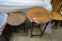 SMALL EARLY 20TH CENTURY OAK OCCASIONAL TABLE ON TURNED LEGS, TOGETHER WITH A FURTHER SMALLER
