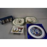 MIXED LOT - RANGE OF SPODE CHRISTMAS TREE PATTERN CERAMICS