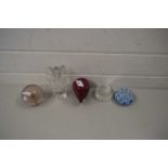 MIXED PAPERWEIGHTS AND ORNAMENTS