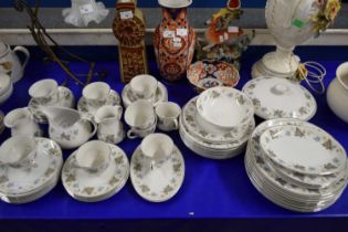RIDGWAY VINEWOOD PATTERN TEA AND TABLE WARES