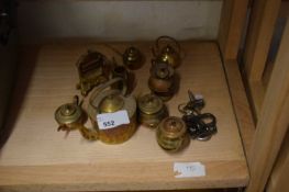 VARIOUS MINIATURE BRASS KETTLES AND IMPLEMENTS