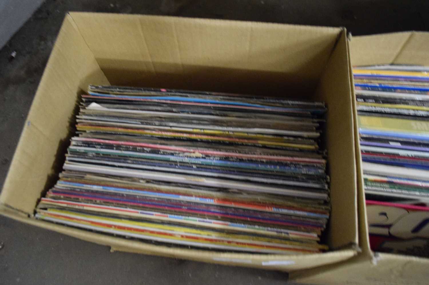BOX OF MIXED RECORDS
