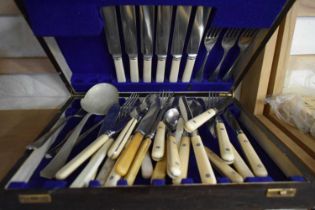 CASE OF MIXED CUTLERY