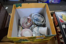 BOX OF MINIATURE TEA WARES TO INCLUDE A SMALL CHINESE CANTON CUP