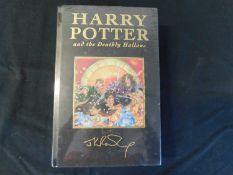 J K ROWLING: HARRY POTTER AND THE DEATHLY HALLOWS, London, Bloomsbury, 2007, 1st deluxe edition,