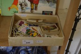 BOX CONTAINING CIGARETTE CARDS