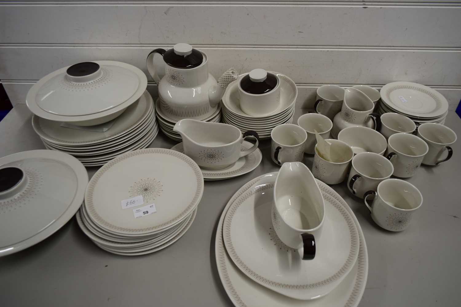 QUANTITY OF DINNER AND TEA WARES BY ROYAL DOULTON IN THE 'MORNING STAR' PATTERN COMPRISING TEN