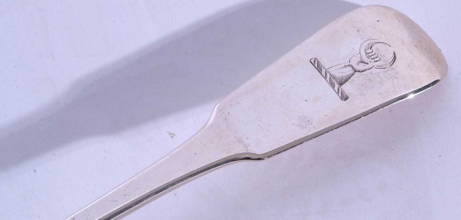George III basting spoon in Fiddle pattern, well marked for London 1816 by William Eley & William - Image 3 of 5
