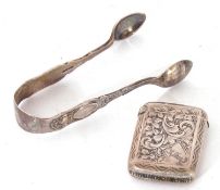 Mixed Lot: a Birmingham hallmarked silver vesta case decorated with floral detail, 1896, together