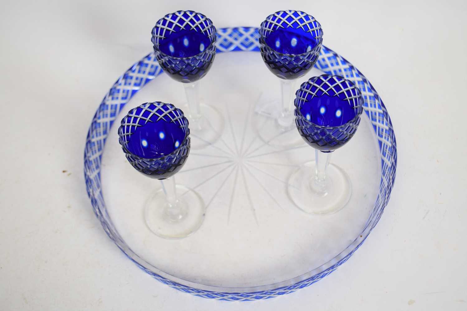 Glass circular dish, blue coloured border with four small blue coloured dishes - Image 2 of 2