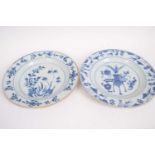 Pair of 18th century Chinese porcelain blue and white plates, 22cm diam (2)