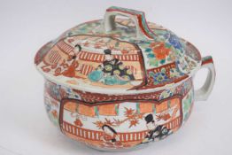 Chinese Imari pot and cover