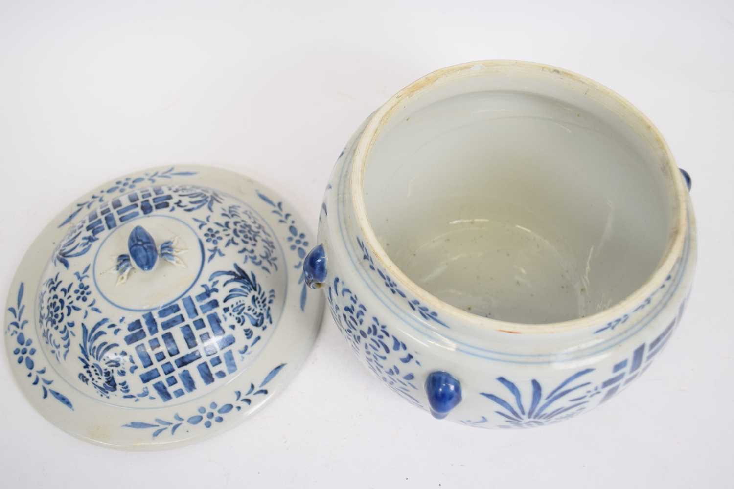 Chinese Porcelain B/W Jar and Cover - Image 3 of 4