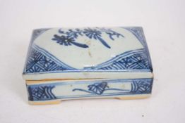 Chinese porcelain box and cover with painted blue and white design