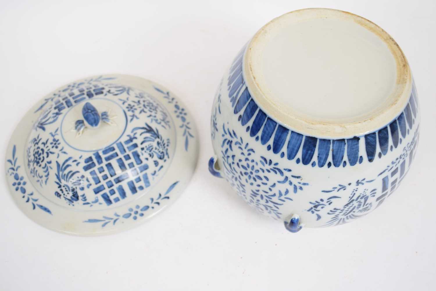 Chinese Porcelain B/W Jar and Cover - Image 4 of 4