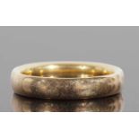 22ct gold wedding ring, London 1927, maker's mark/sponsor's mark W.W Ltd, size N, 7.9gms