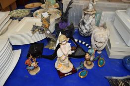 VARIOUS MIXED ORNAMENTS TO INCLUDE DRAGONS, SMALL GOEBEL FIGURES AND ABSTRACT MODEL OF A CAT ETC