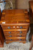 SMALL YEW WOOD VENEERED CHEST OF DRAWERS, 40CM WIDE