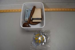 BOX OF MIXED ITEMS TO INCLUDE VINTAGE AA BADGE, BOXED RONSON LIGHTER, PINNACLE RADIO VALVE AND A