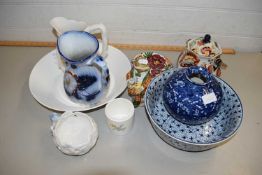 VARIOUS MIXED CERAMICS TO INCLUDE JUGS, BISCUIT BARREL, BISTO VASE AND OTHER ITEMS