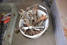 BUCKET OF MIXED SPANNERS AND RING SPANNERS