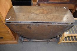 18TH CENTURY OVAL OAK GATE LEG TABLE ON TURNED FRAME, 106CM WIDE