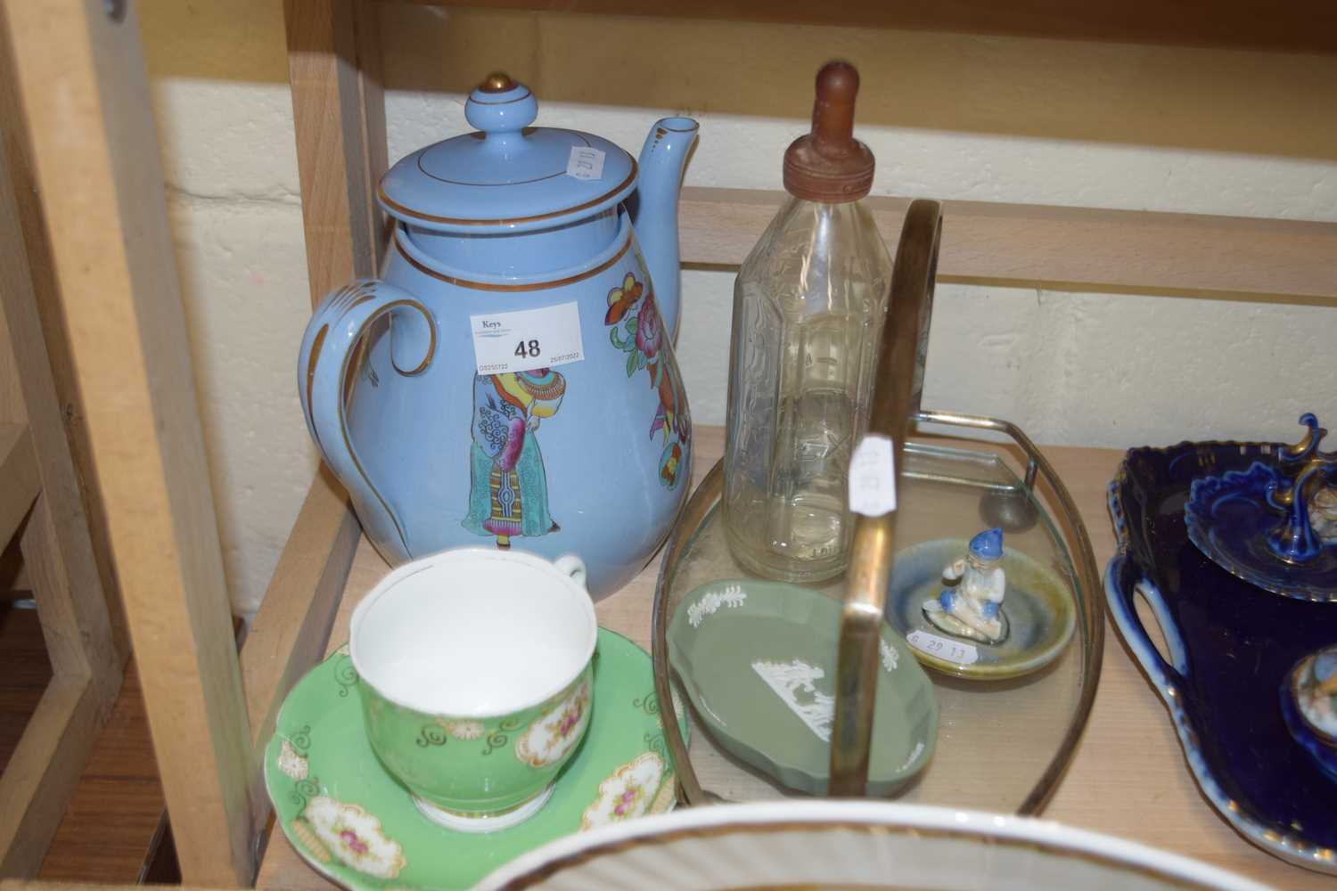 MIXED LOT GLASS TABLE STAND WEDGWOOD PIN TRAY VINTAGE FEEDING BOTTLE TEAPOT ETC