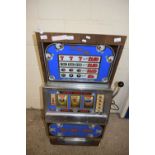 TIC-TAC-TOE ELECTRIC FRUIT MACHINE