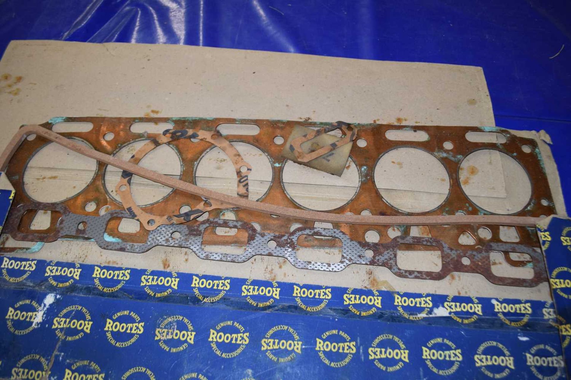 Humber Hawk head gasket set circa 1960s with original packaging marked 'Rootes', together with a - Bild 3 aus 3