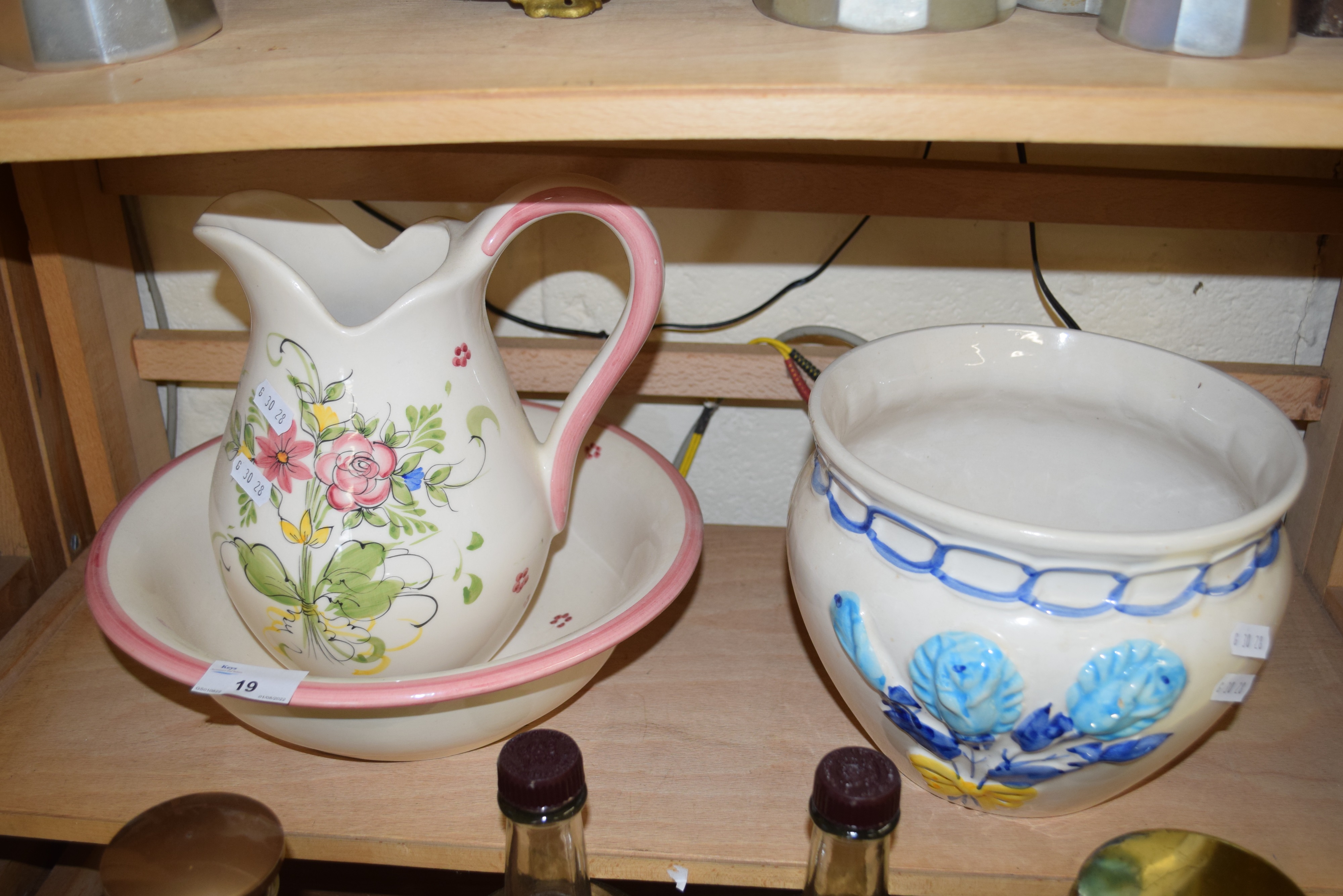 MODERN WASH BOWL AND JUG AND A JARDINIERE